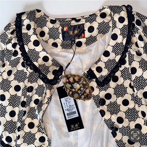 One of a kind spring coat floral cute imported ivory black lace details XS - Picture 9 of 15